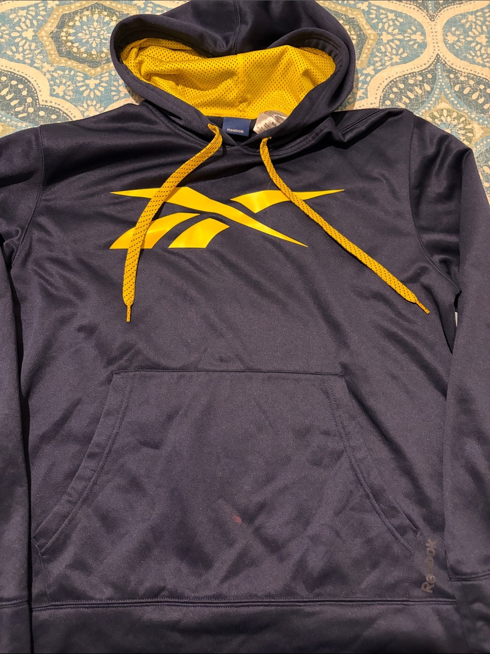 Reebok Men's Navy Hoodie with Yellow Logo & Lined Hood size medium